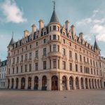 Franchise conciergerie : yes conciergerie ou créer sa conciergerie indépendante, quel modèle est le plus rentable en 2026 ?